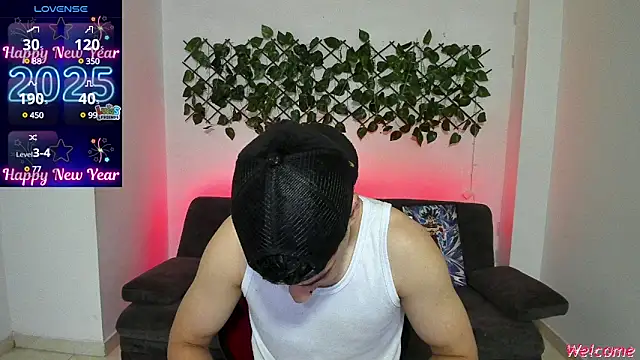 Snapshot of jonathanjoestar_ chatting on January 2, 8:02 pm jonathanjoestar online show from January 2, 8:02 pm