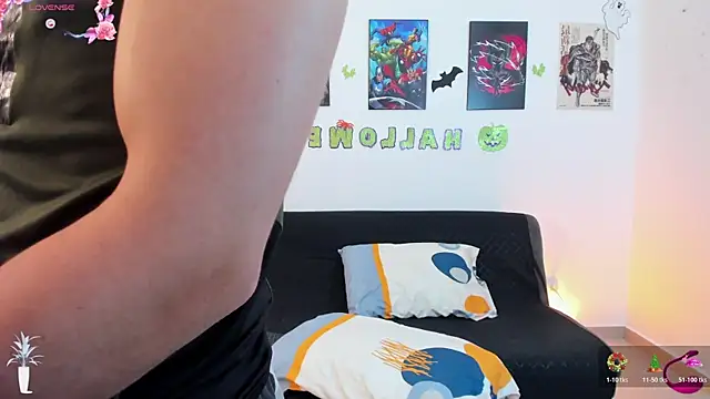 Snapshot of jonathanjoestar_ chatting on November 6, 1:59 pm jonathanjoestar online show from November 6, 1:59 pm