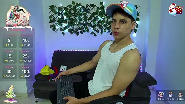 Snapshot of jonathanjoestar_ chatting on December 19, 9:49 pm jonathanjoestar online show from December 19, 9:49 pm