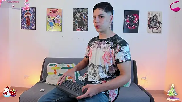 Snapshot of jonathanjoestar_ chatting on December 2, 9:49 pm jonathanjoestar online show from December 2, 9:49 pm