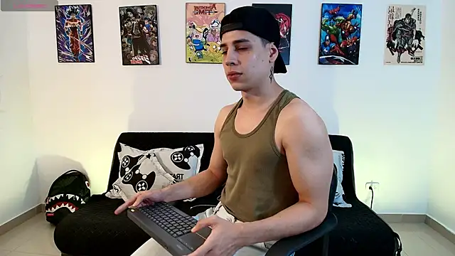 jonathanjoestar  online show from April 21, 1:42 am