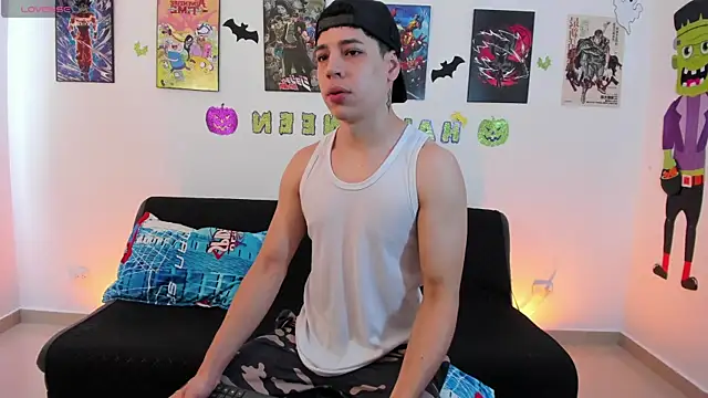 Snapshot of jonathanjoestar_ chatting on November 4, 2:10 pm jonathanjoestar online show from November 4, 2:10 pm