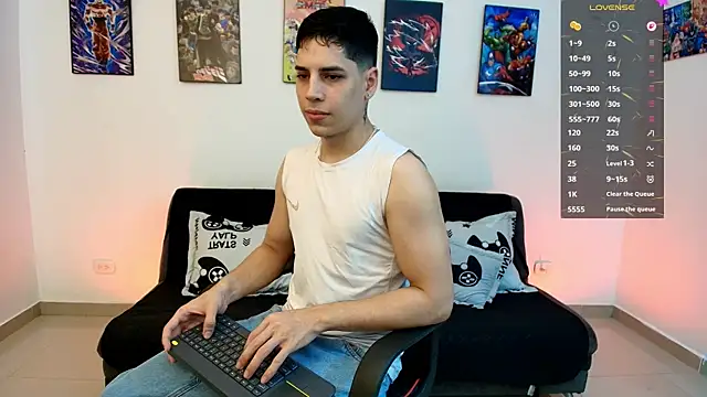 jonathanjoestar  online show from May 28, 9:54 pm