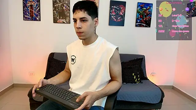 Snapshot of jonathanjoestar_ chatting on June 3, 10:14 pm jonathanjoestar online show from June 3, 10:14 pm