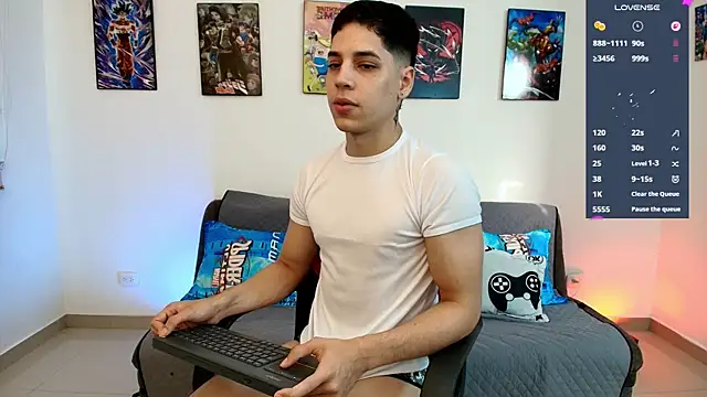 Snapshot of jonathanjoestar_ chatting on June 20, 9:42 pm jonathanjoestar online show from June 20, 9:42 pm