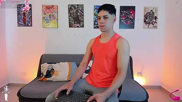 Snapshot of jonathanjoestar_ chatting on November 11, 8:58 pm jonathanjoestar online show from November 11, 8:58 pm