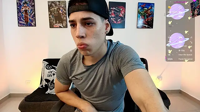 Snapshot of jonathanjoestar_ chatting on June 25, 9:31 pm jonathanjoestar online show from June 25, 9:31 pm