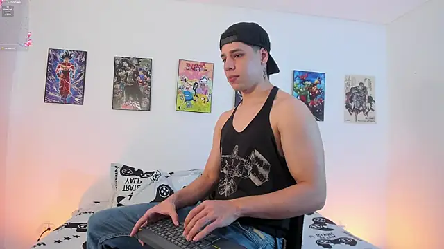 jonathanjoestar  online show from April 4, 9:54 pm