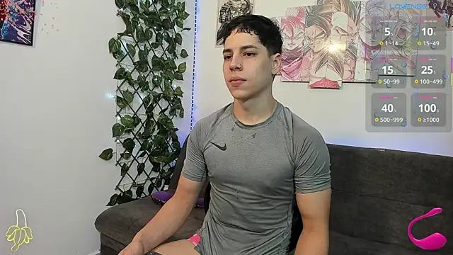 Snapshot of jonathanjoestar_ chatting on February 7, 7:38 pm jonathanjoestar online show from February 7, 7:38 pm