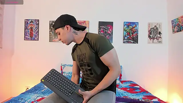 jonathanjoestar  online show from March 12, 8:13 pm