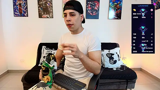 Snapshot of jonathanjoestar_ chatting on June 27, 9:21 pm jonathanjoestar online show from June 27, 9:21 pm