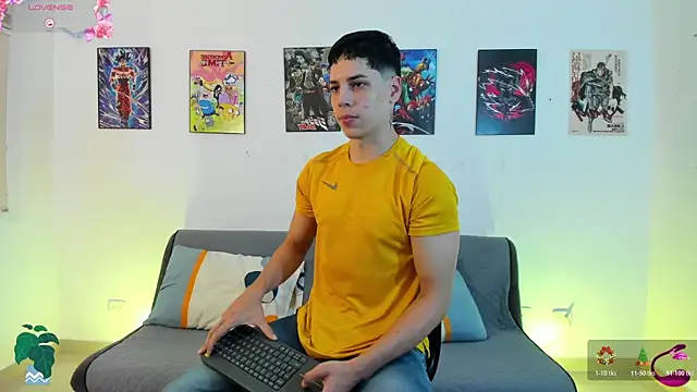 Snapshot of jonathanjoestar_ chatting on November 14, 10:13 pm jonathanjoestar online show from November 14, 10:13 pm