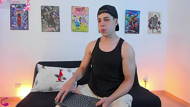 jonathanjoestar  online show from February 4, 9:43 pm