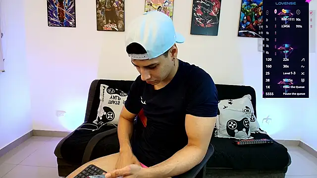 Snapshot of jonathanjoestar_ chatting on June 11, 12:32 am jonathanjoestar online show from June 11, 12:32 am