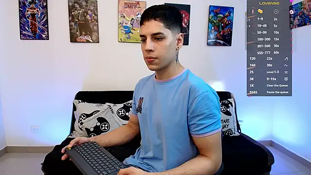 jonathanjoestar  online show from May 27, 9:33 pm