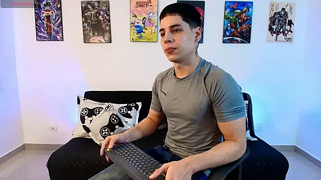 jonathanjoestar  online show from May 1, 8:36 pm