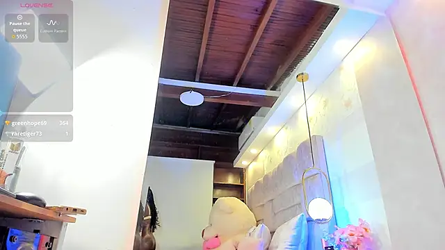 amina west online show from October 24, 10:42 pm