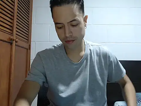 dimitriquiet05 online show from February 24, 8:37 am