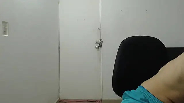 dimitriquiet05 online show from December 6, 6:09 am