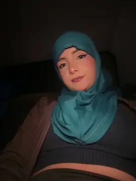 lalilamassu1 online show from March 6, 12:27 am