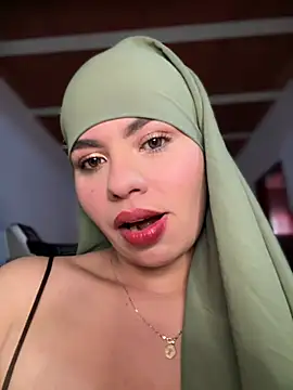 lalilamassu1 online show from February 13, 9:04 pm