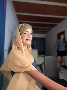 Snapshot of lalilamassu1 chatting on November 24, 10:10 pm lalilamassu1 online show from November 24, 10:10 pm