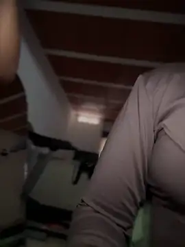 lalilamassu1 online show from April 19, 8:33 pm