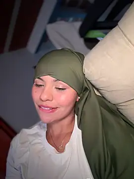 lalilamassu1 online show from March 4, 4:59 pm