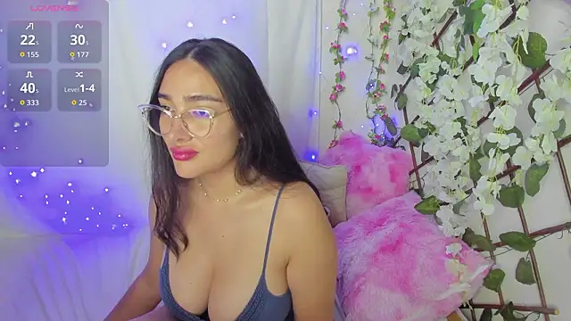 zara41 online show from March 5, 8:49 pm