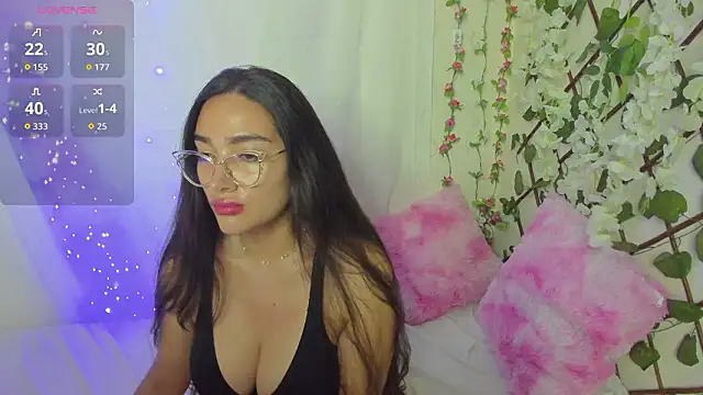 zara41 online show from March 10, 4:00 pm