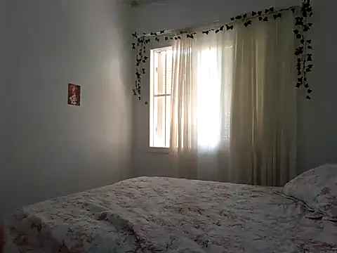 Snapshot of HelliRosa chatting on February 14, 4:41 pm HelliRosa online show from February 14, 4:41 pm