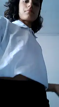 Snapshot of HelliRosa chatting on February 23, 11:47 pm HelliRosa online show from February 23, 11:47 pm