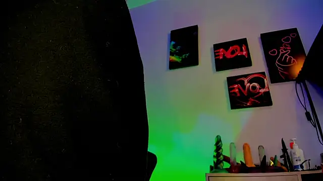 kuromi69 online show from November 29, 4:12 am