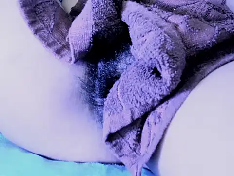 Snapshot of kuromi69 chatting on February 10, 5:28 am kuromi69 online show from February 10, 5:28 am