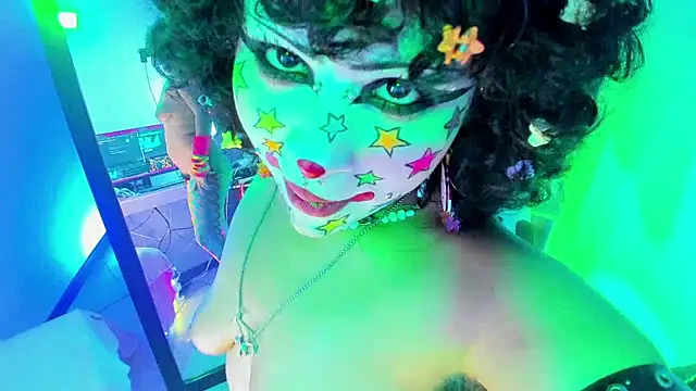 Snapshot of kuromi69 chatting on December 21, 4:52 pm kuromi69 online show from December 21, 4:52 pm