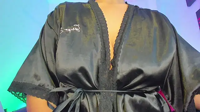 kuromi69 online show from May 15, 4:32 am
