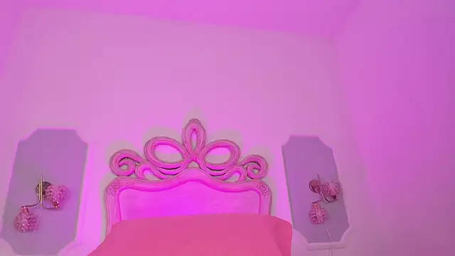 Sara  Williams online show from November 8, 3:32 am