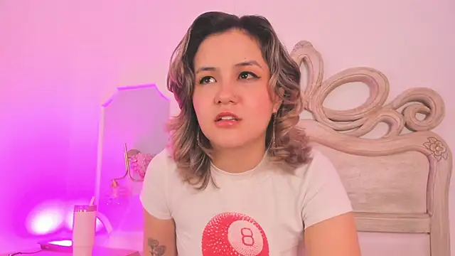 Sara  Williams online show from November 23, 4:00 am