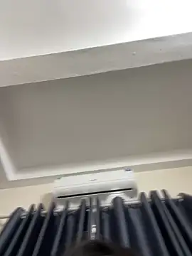 Snapshot of Louis_Baby chatting on March 10, 5:22 am Louis Baby online show from March 10, 5:22 am