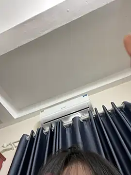 Snapshot of Louis_Baby chatting on February 8, 7:26 am Louis Baby online show from February 8, 7:26 am