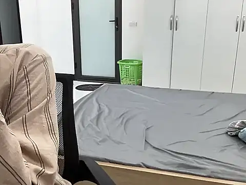 Snapshot of Louis_Baby chatting on November 27, 5:13 pm Louis Baby online show from November 27, 5:13 pm