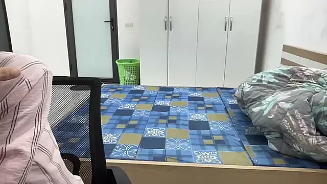 Snapshot of Louis_Baby chatting on November 29, 6:24 am Louis Baby online show from November 29, 6:24 am