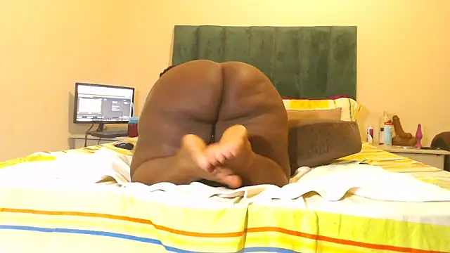 sexybigasss online show from March 7, 10:37 pm