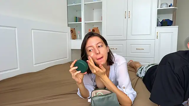 Snapshot of Morning_Stars chatting on December 15, 3:01 am Morning Stars online show from December 15, 3:01 am