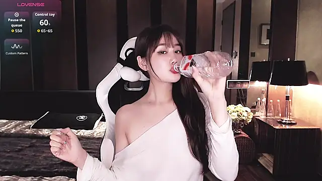Snapshot of Cartier-__Daji- chatting on June 21, 4:13 pm Cartier- Daji- online show from June 21, 4:13 pm