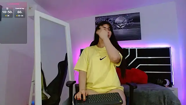 Snapshot of -MiaDelight- chatting on November 26, 2:06 pm -MiaDelight- online show from November 26, 2:06 pm