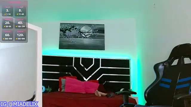 -MiaDelight- online show from March 26, 4:16 pm