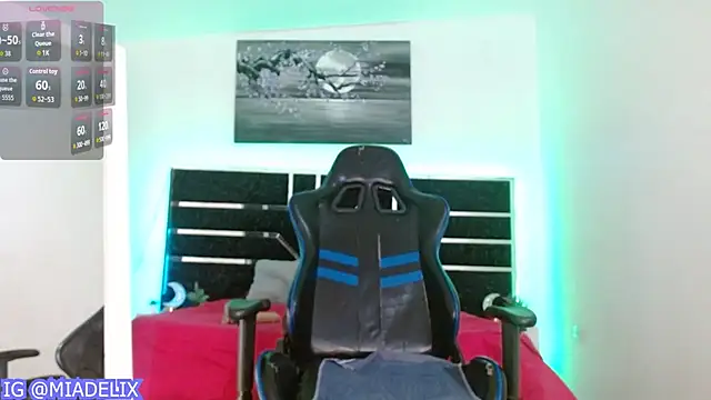 -MiaDelight- online show from April 3, 2:34 pm