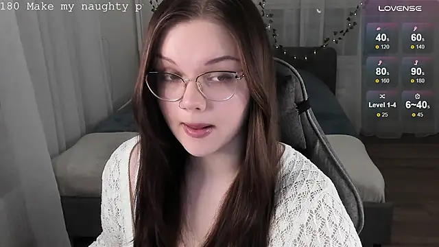 Snapshot of EvaBae chatting on September 27, 9:32 pm EvaBae online show from September 27, 9:32 pm