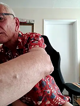 cutaboverest online show from October 1, 3:05 pm